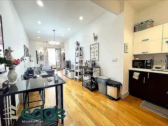 4th image of 231 Jefferson St #1A