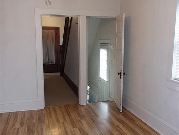 5th image of 329 E Park Ave