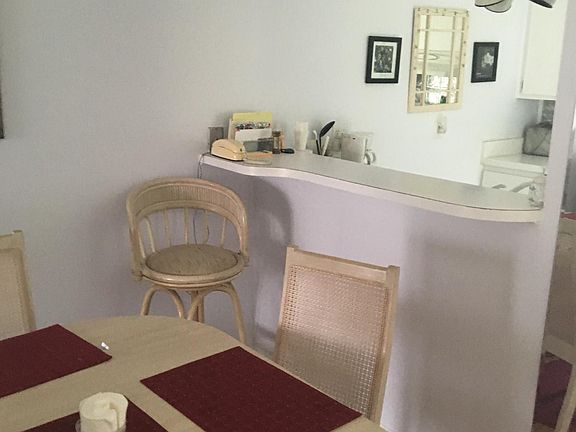 3rd image of 900 Avenue Z SE #102