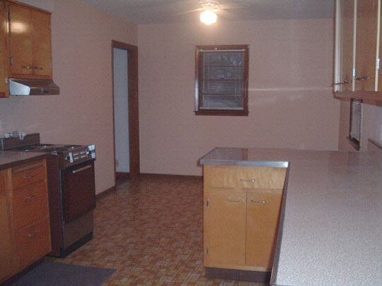 4th image of 321 W Renrose Ave