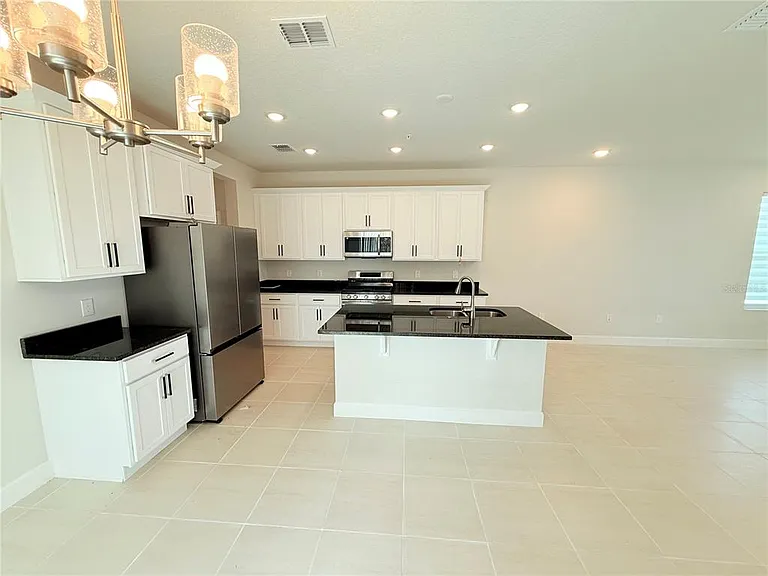 237 Station Ln — Photo 4