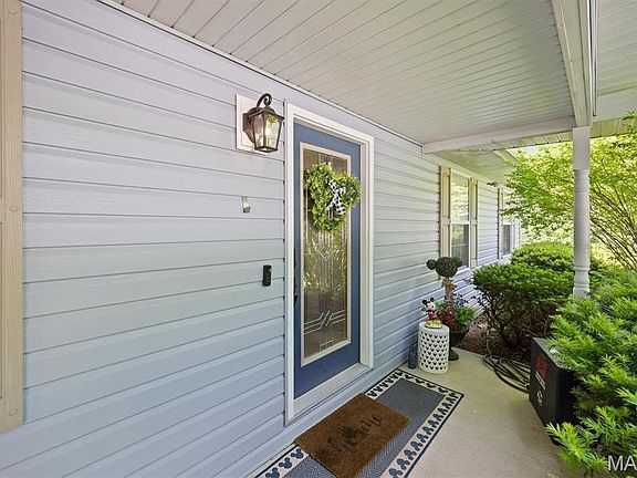 2nd image of 124 Christine Dr