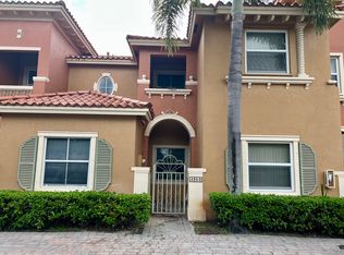 4950 White Mangrove Way E, Fort Lauderdale, FL 33312