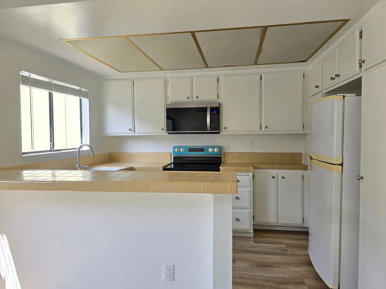 2 bed, 1334 sqft, $5,250 — Photo 1
