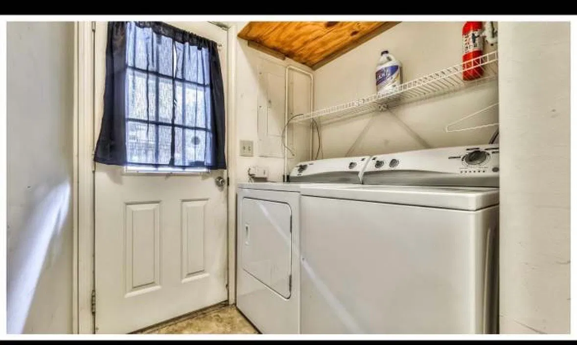 3 bed, 1370 sqft, $2,750 — Photo 3