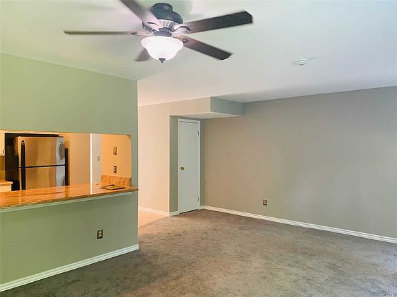 3rd image of 908 Sara Cir