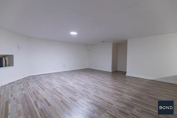 Rented by Bond New York | media 6