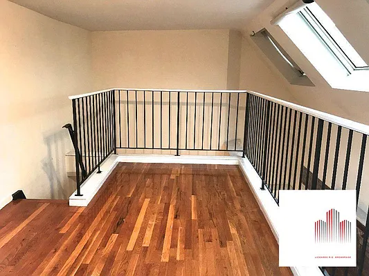 Rented by Avenues Real Estate | media 18