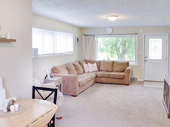 4th image of 8430 Donna Ln