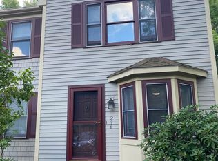 296 Bartemus Trl, Nashua, NH 03063