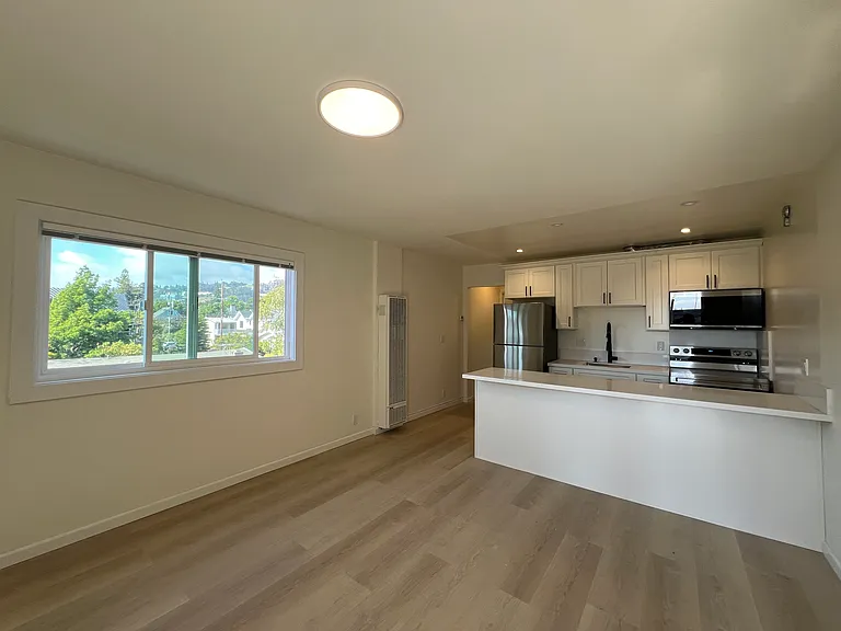 2511 Prince St #9 — Photo 10