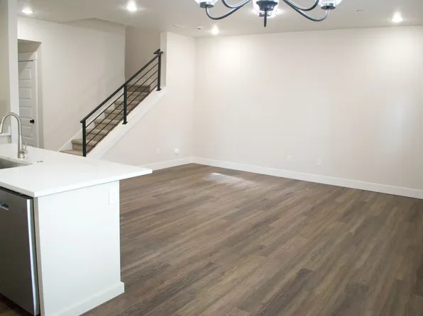 794 E Sunnyside Rd, Idaho Falls, ID