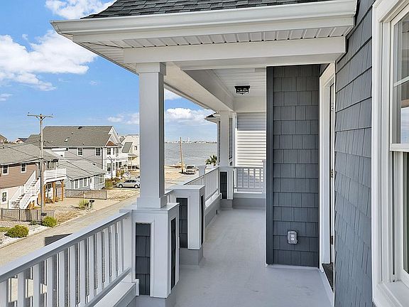 5th image of 3455 Maritime Dr