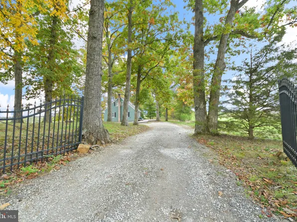 10359 Harney Rd, Emmitsburg, MD 21727