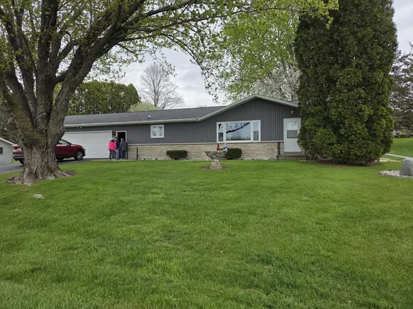1785 N Sunset LANE, Campbellsport, WI 53010