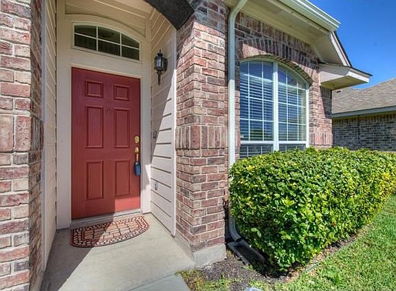 3rd image of 2216 Callaway Garden Ct