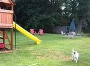 78 Ferry St, Easthampton, MA 01027