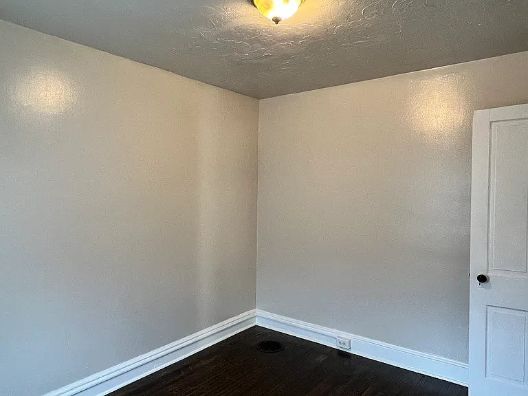 539 E Fulton St — Photo 7