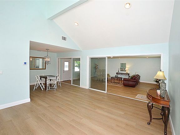 5th image of 1050 8th St