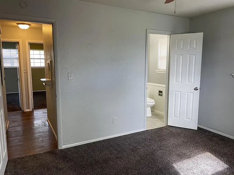 4800 Lisa Ln — Photo 12