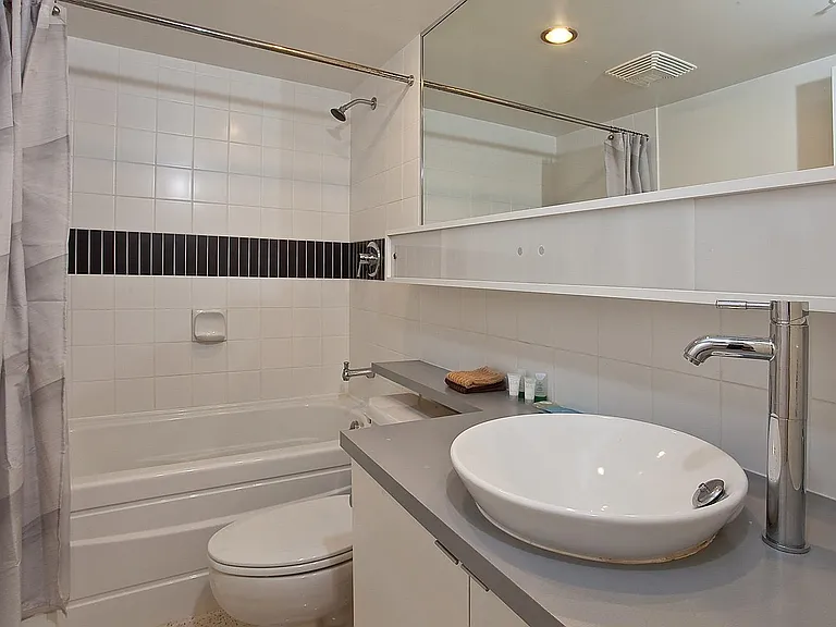 928 Beatty St #706 — Photo 8