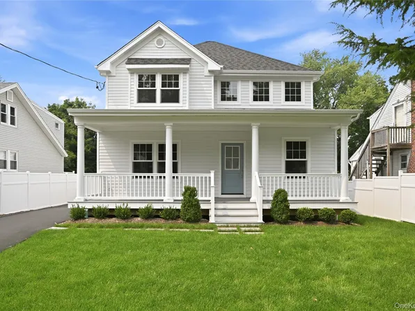 47 Central Parkway, Huntington, NY 11743