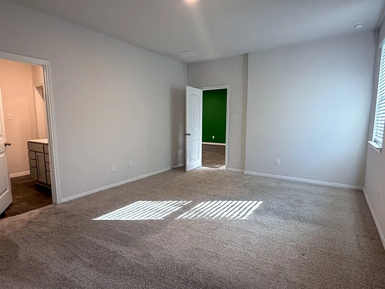 151 Lbj Ln — Photo 13