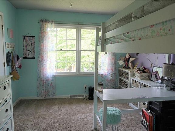 4th image of 3138 Esther Dr
