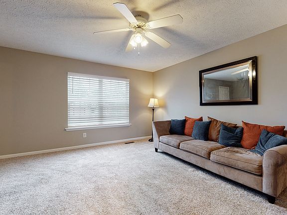 5th image of 4974 Camborne Cir