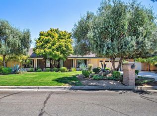 1861 S Waverly Ln, Fresno, CA 93727
