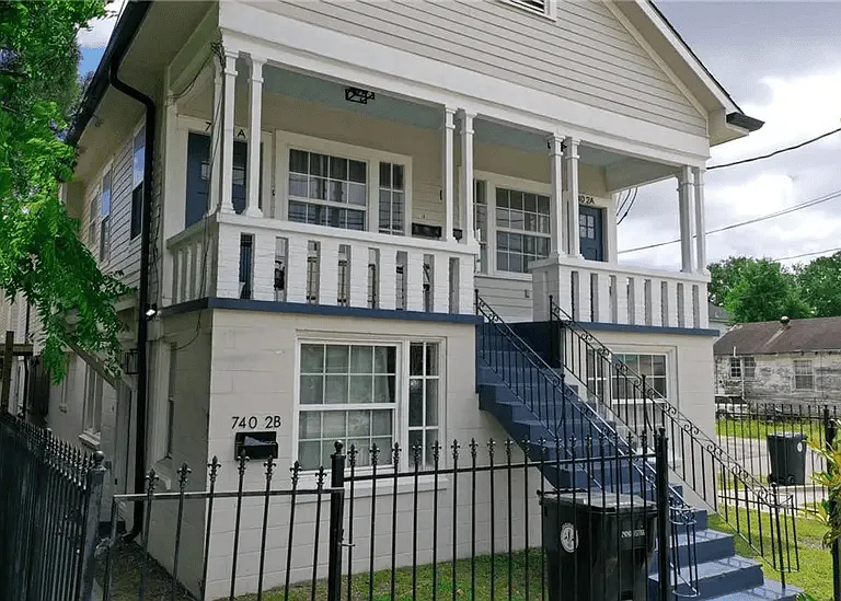 740 Thayer St #2B — Photo 2