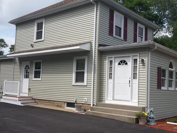 79 Wareham St, Middleboro, MA 02346