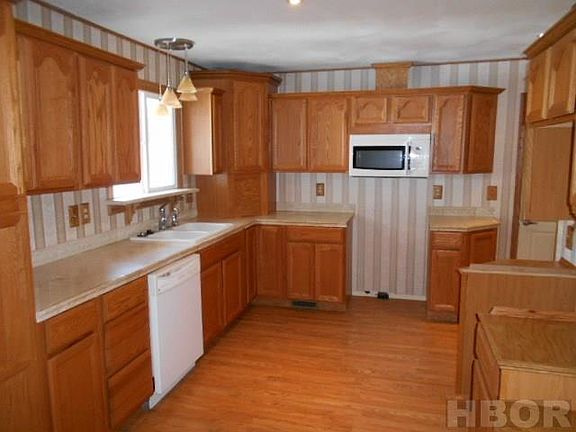 5th image of 606 Kirk Dr