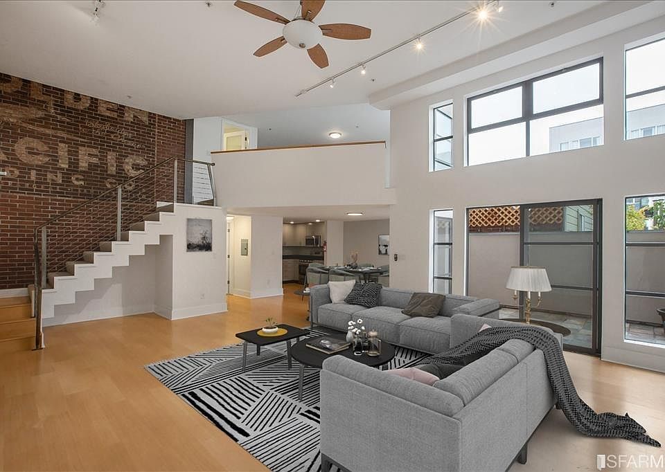 1st image of 139 Welsh St APT 6