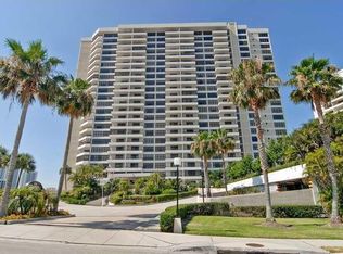 600 Islands Blvd #3, Hallandale, FL 33009
