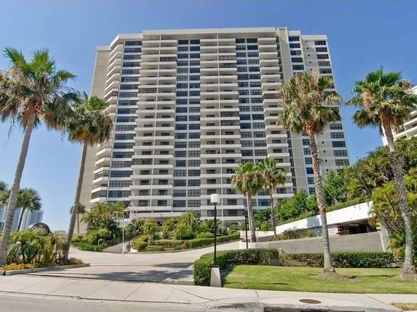 600 Islands Blvd, Hallandale, FL