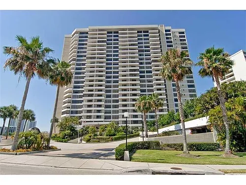 600 Islands Blvd Photo 1