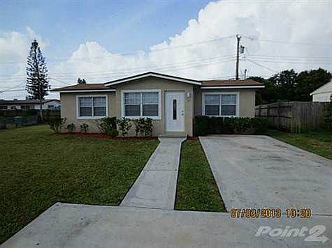 1st image of 174 S Palm Dr