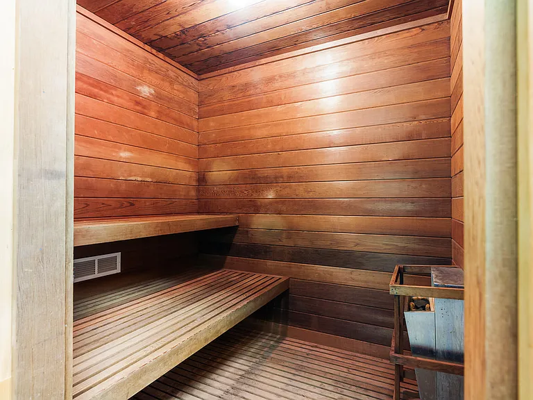 410 NE 17th Ave #101 — Photo 31