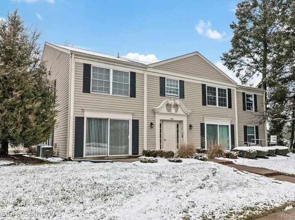 966 Bloomfield Village Blvd APT D, Auburn Hills, MI 48326