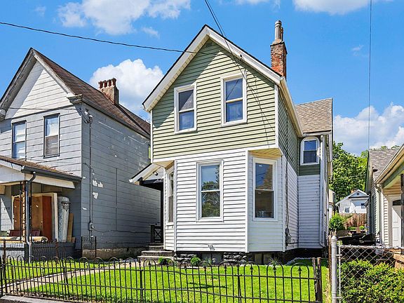 2nd image of 2413 Herman St