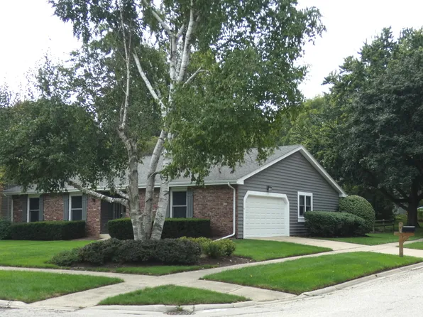 628 Aberdeen Rd, Cary, IL 60013