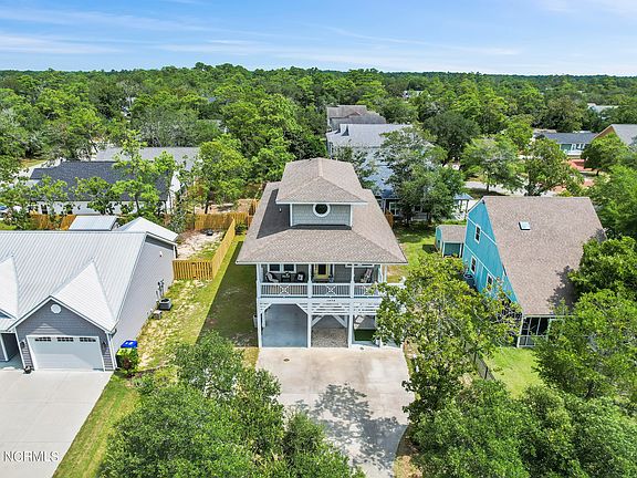 2nd image of 1404 W Oak Island Drive