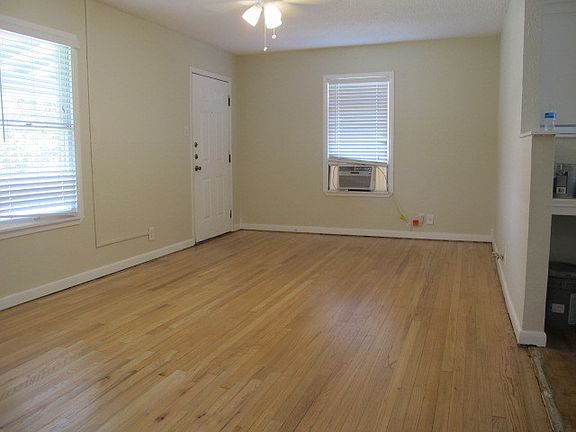 3rd image of 966 Shephard Dr