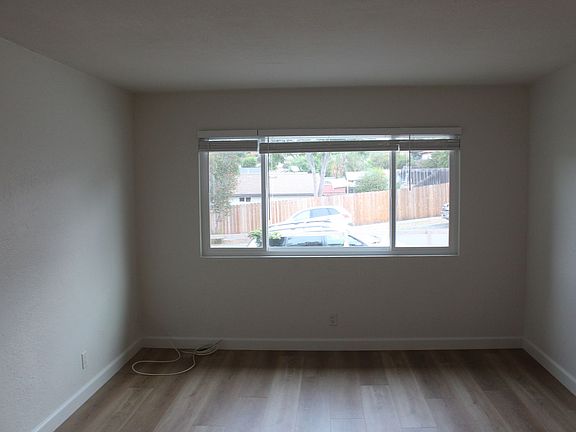 5th image of 331 Rebecca Ave