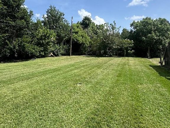 5th image of 985 Brockman Street