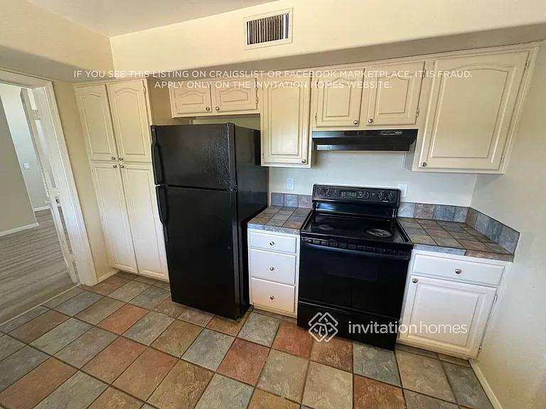 2017 E Marquette Dr — Photo 8