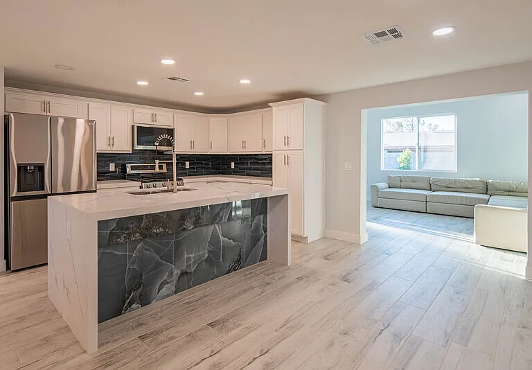 3701 E Ludlow Dr — Photo 12