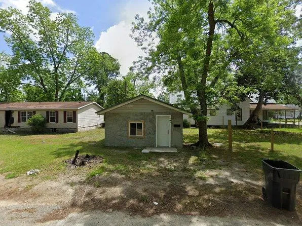 305 S Johnston St, Fitzgerald, GA 31750