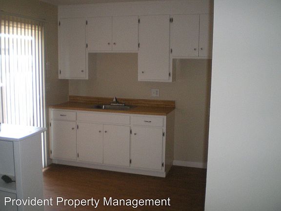 4th image of 1349 White Dr